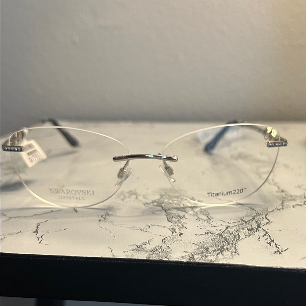 Titanium Swarovski Silver Crystal Glasses. Size 55-15-140